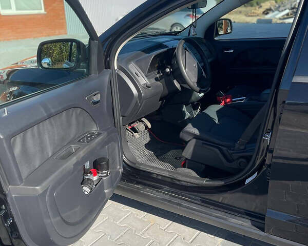 Чорний Додж Джорні, об'ємом двигуна 2.4 л та пробігом 208 тис. км за 6700 $, фото 9 на Automoto.ua