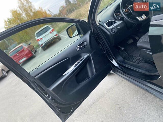 Черный Додж Джорни, объемом двигателя 2.36 л и пробегом 260 тыс. км за 8500 $, фото 14 на Automoto.ua