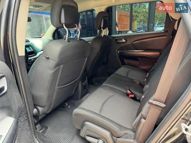 Черный Додж Джорни, объемом двигателя 2.4 л и пробегом 305 тыс. км за 8700 $, фото 17 на Automoto.ua