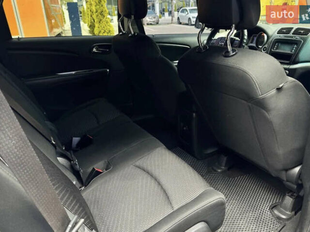 Чорний Додж Джорні, об'ємом двигуна 2.36 л та пробігом 310 тис. км за 9000 $, фото 9 на Automoto.ua