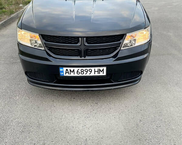 Черный Додж Джорни, объемом двигателя 2.36 л и пробегом 260 тыс. км за 8500 $, фото 3 на Automoto.ua
