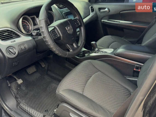 Чорний Додж Джорні, об'ємом двигуна 2.36 л та пробігом 310 тис. км за 9000 $, фото 10 на Automoto.ua