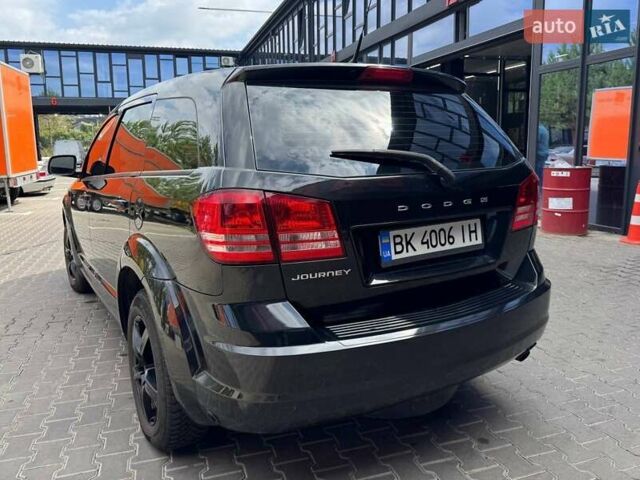 Черный Додж Джорни, объемом двигателя 2.4 л и пробегом 305 тыс. км за 8700 $, фото 4 на Automoto.ua