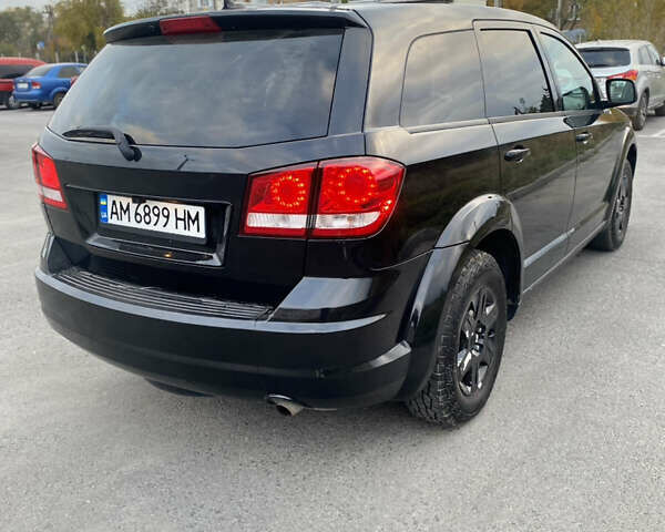 Черный Додж Джорни, объемом двигателя 2.36 л и пробегом 260 тыс. км за 8500 $, фото 5 на Automoto.ua