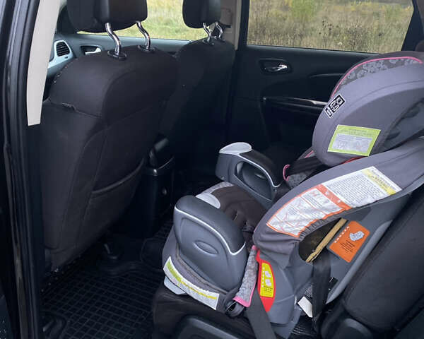 Черный Додж Джорни, объемом двигателя 2.36 л и пробегом 260 тыс. км за 8500 $, фото 25 на Automoto.ua