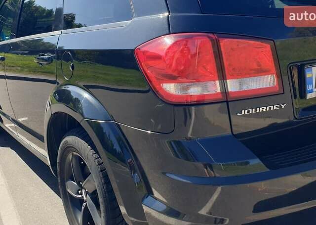 Чорний Додж Джорні, об'ємом двигуна 2.4 л та пробігом 258 тис. км за 10300 $, фото 10 на Automoto.ua