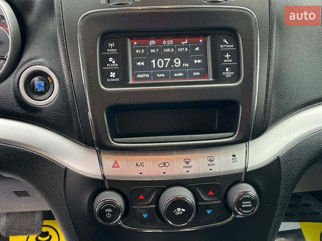 Чорний Додж Джорні, об'ємом двигуна 2.36 л та пробігом 157 тис. км за 9000 $, фото 12 на Automoto.ua