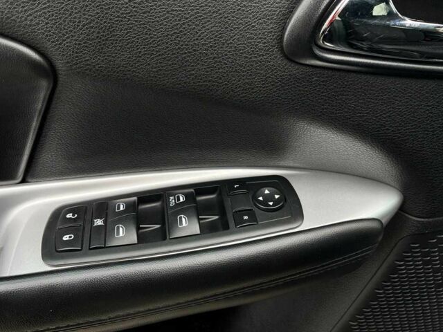 Чорний Додж Джорні, об'ємом двигуна 2.4 л та пробігом 157 тис. км за 9000 $, фото 18 на Automoto.ua