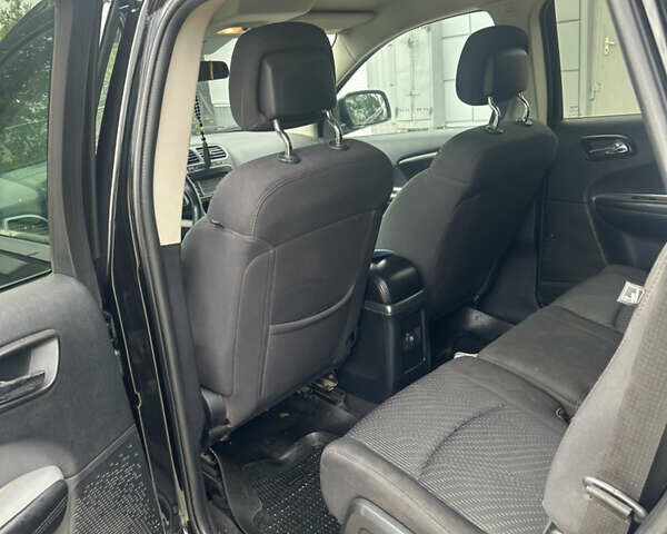 Черный Додж Джорни, объемом двигателя 2.36 л и пробегом 200 тыс. км за 8800 $, фото 8 на Automoto.ua