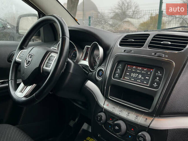 Чорний Додж Джорні, об'ємом двигуна 2.36 л та пробігом 157 тис. км за 9000 $, фото 9 на Automoto.ua