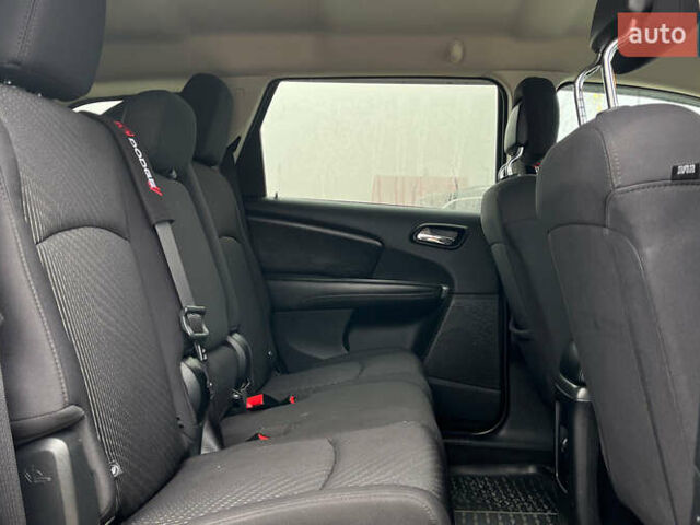 Чорний Додж Джорні, об'ємом двигуна 2.36 л та пробігом 157 тис. км за 9000 $, фото 15 на Automoto.ua