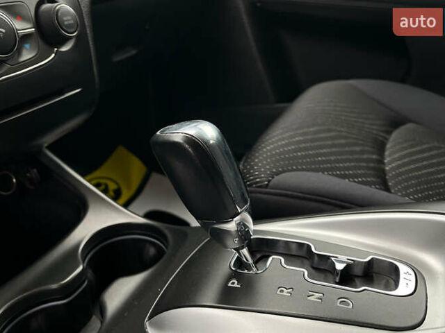 Чорний Додж Джорні, об'ємом двигуна 2.36 л та пробігом 157 тис. км за 9000 $, фото 14 на Automoto.ua