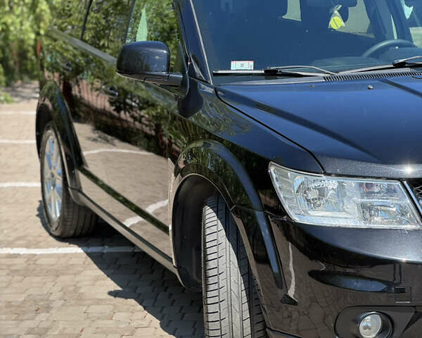 Черный Додж Джорни, объемом двигателя 2.36 л и пробегом 190 тыс. км за 9400 $, фото 1 на Automoto.ua
