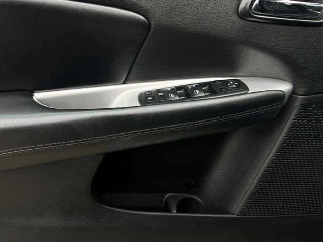 Чорний Додж Джорні, об'ємом двигуна 2.4 л та пробігом 157 тис. км за 9000 $, фото 17 на Automoto.ua