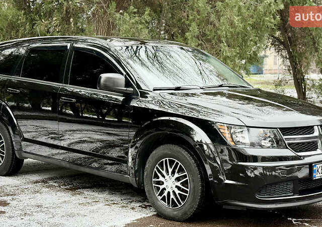 Черный Додж Джорни, объемом двигателя 2.36 л и пробегом 230 тыс. км за 9500 $, фото 2 на Automoto.ua