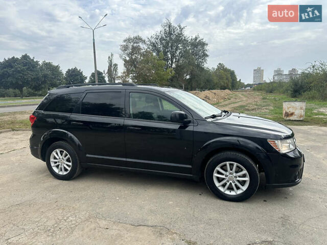 Черный Додж Джорни, объемом двигателя 2.36 л и пробегом 200 тыс. км за 8800 $, фото 5 на Automoto.ua