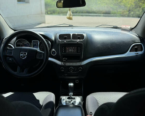 Черный Додж Джорни, объемом двигателя 2.36 л и пробегом 190 тыс. км за 9400 $, фото 20 на Automoto.ua