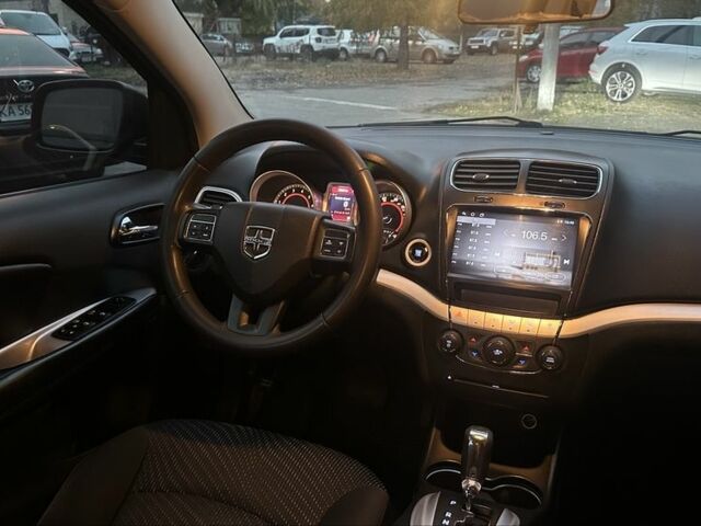 Чорний Додж Джорні, об'ємом двигуна 2.4 л та пробігом 250 тис. км за 9000 $, фото 9 на Automoto.ua