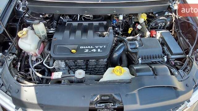 Чорний Додж Джорні, об'ємом двигуна 2.4 л та пробігом 132 тис. км за 13000 $, фото 15 на Automoto.ua