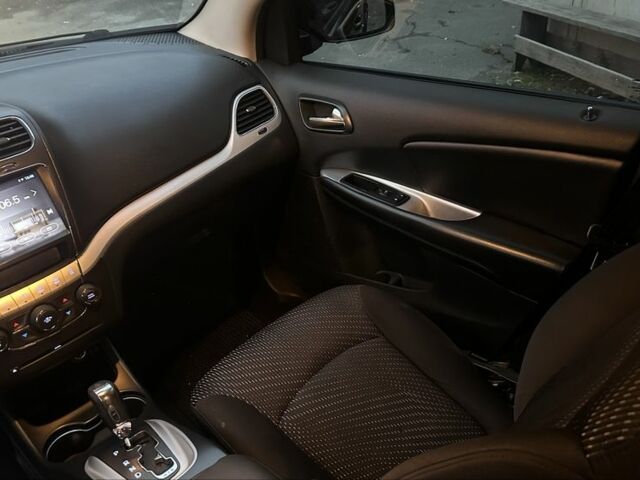 Чорний Додж Джорні, об'ємом двигуна 2.4 л та пробігом 250 тис. км за 9000 $, фото 10 на Automoto.ua