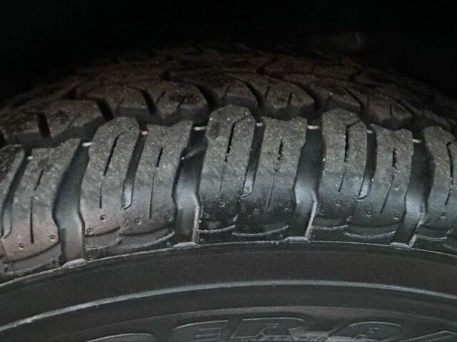 Чорний Додж Джорні, об'ємом двигуна 2.4 л та пробігом 250 тис. км за 9000 $, фото 15 на Automoto.ua