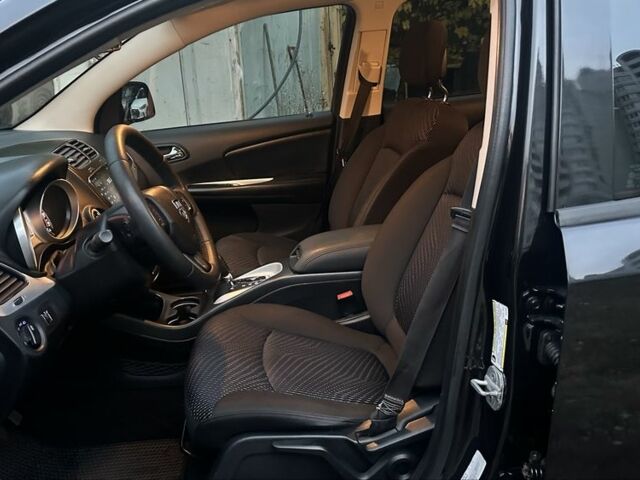 Чорний Додж Джорні, об'ємом двигуна 2.4 л та пробігом 250 тис. км за 9000 $, фото 6 на Automoto.ua