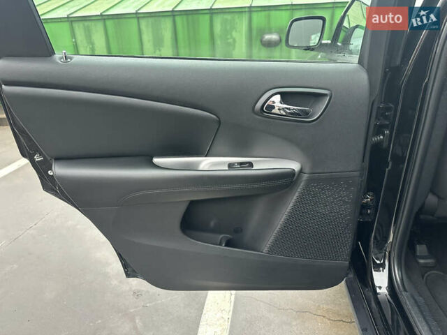 Чорний Додж Джорні, об'ємом двигуна 2.36 л та пробігом 222 тис. км за 8200 $, фото 18 на Automoto.ua