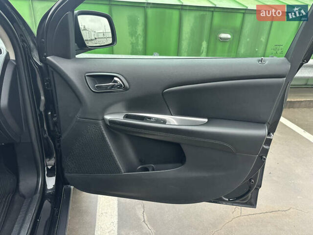 Чорний Додж Джорні, об'ємом двигуна 2.36 л та пробігом 222 тис. км за 8200 $, фото 24 на Automoto.ua