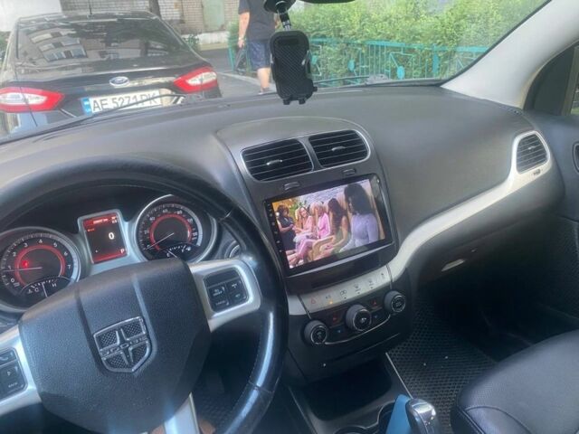 Чорний Додж Джорні, об'ємом двигуна 2.4 л та пробігом 230 тис. км за 8600 $, фото 5 на Automoto.ua