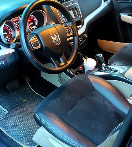 Чорний Додж Джорні, об'ємом двигуна 2.4 л та пробігом 291 тис. км за 9500 $, фото 5 на Automoto.ua