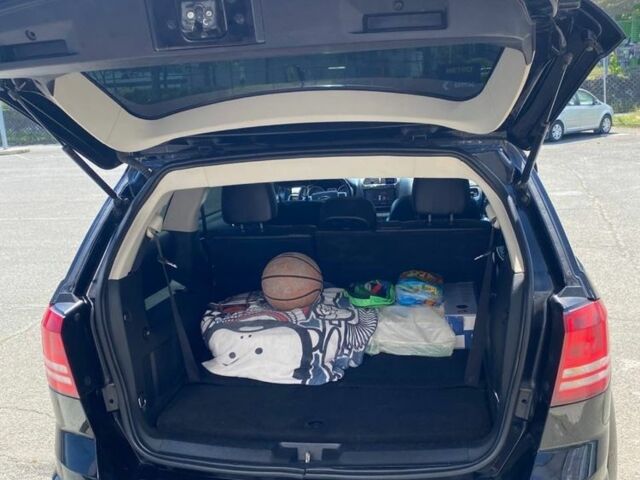 Чорний Додж Джорні, об'ємом двигуна 2.4 л та пробігом 230 тис. км за 8600 $, фото 7 на Automoto.ua