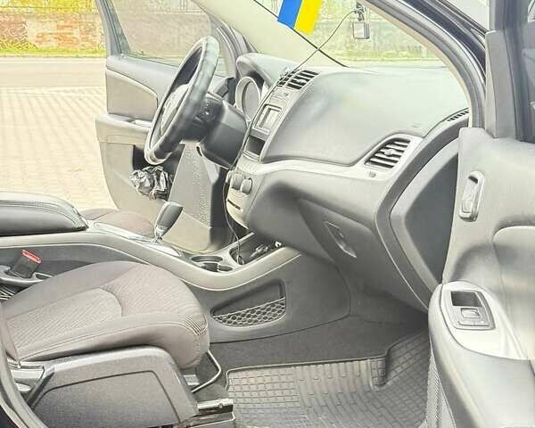 Черный Додж Джорни, объемом двигателя 3.6 л и пробегом 158 тыс. км за 11800 $, фото 14 на Automoto.ua