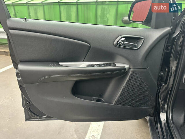 Чорний Додж Джорні, об'ємом двигуна 2.36 л та пробігом 222 тис. км за 8200 $, фото 15 на Automoto.ua