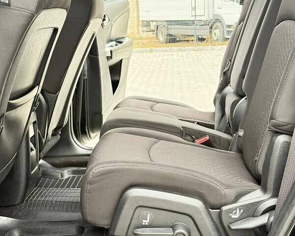 Черный Додж Джорни, объемом двигателя 3.6 л и пробегом 158 тыс. км за 11800 $, фото 15 на Automoto.ua