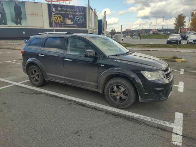 Черный Додж Джорни, объемом двигателя 2 л и пробегом 218 тыс. км за 14000 $, фото 8 на Automoto.ua