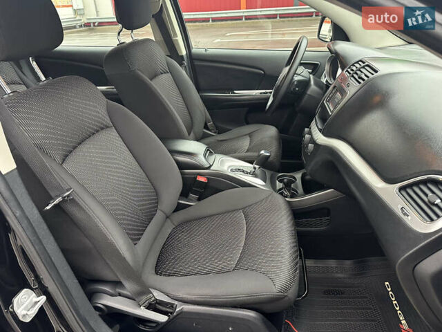 Чорний Додж Джорні, об'ємом двигуна 2.36 л та пробігом 222 тис. км за 8200 $, фото 26 на Automoto.ua