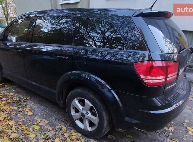 Черный Додж Джорни, объемом двигателя 2.36 л и пробегом 292 тыс. км за 9100 $, фото 8 на Automoto.ua