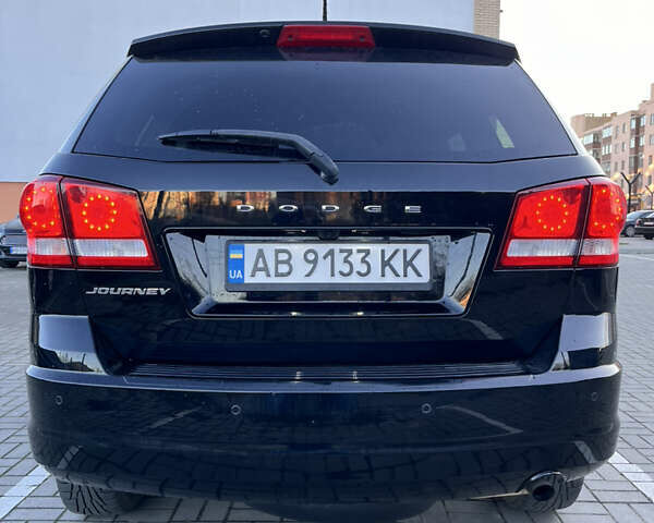 Черный Додж Джорни, объемом двигателя 2.36 л и пробегом 182 тыс. км за 11200 $, фото 7 на Automoto.ua