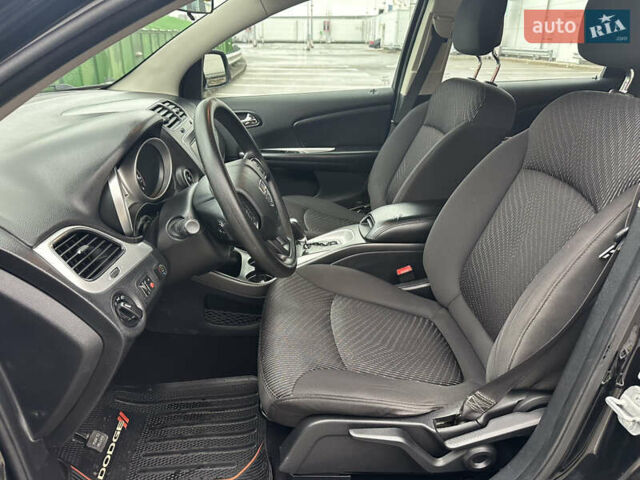 Чорний Додж Джорні, об'ємом двигуна 2.36 л та пробігом 222 тис. км за 8200 $, фото 17 на Automoto.ua