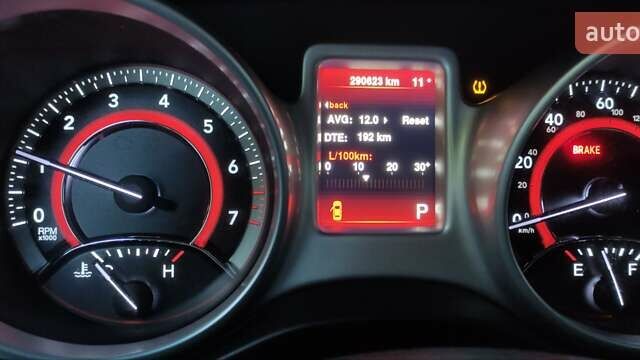 Черный Додж Джорни, объемом двигателя 2.36 л и пробегом 292 тыс. км за 9100 $, фото 1 на Automoto.ua