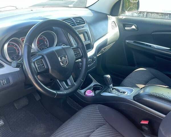 Черный Додж Джорни, объемом двигателя 3.6 л и пробегом 214 тыс. км за 10700 $, фото 6 на Automoto.ua