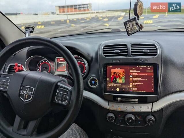 Чорний Додж Джорні, об'ємом двигуна 2.36 л та пробігом 277 тис. км за 9800 $, фото 12 на Automoto.ua