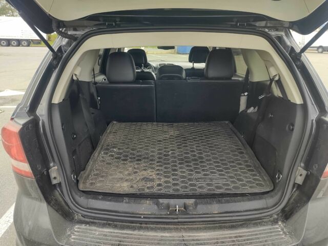 Черный Додж Джорни, объемом двигателя 2 л и пробегом 218 тыс. км за 14000 $, фото 6 на Automoto.ua