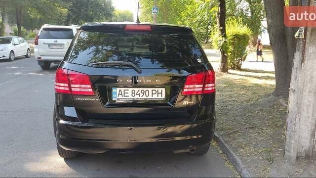 Черный Додж Джорни, объемом двигателя 2.36 л и пробегом 210 тыс. км за 11700 $, фото 2 на Automoto.ua