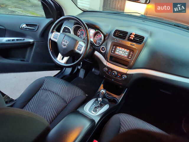 Додж Джорни 2015 в Белой Церкве на Automoto.ua Черный Додж Джорни, объемом двигателя 2.36 л и пробегом 195 тыс. км за 11500 $, фото 9 на Automoto.ua