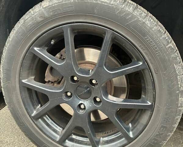 Черный Додж Джорни, объемом двигателя 2.36 л и пробегом 352 тыс. км за 9000 $, фото 5 на Automoto.ua