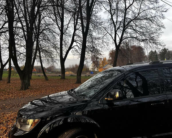 Черный Додж Джорни, объемом двигателя 2.36 л и пробегом 180 тыс. км за 11800 $, фото 5 на Automoto.ua