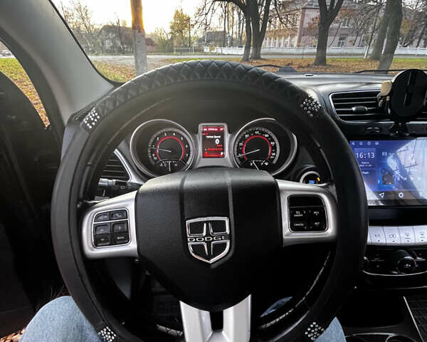 Черный Додж Джорни, объемом двигателя 2.36 л и пробегом 180 тыс. км за 11800 $, фото 10 на Automoto.ua