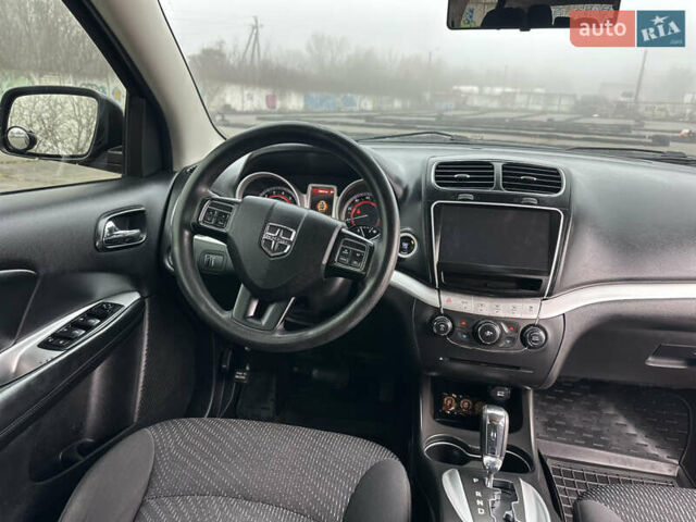 Черный Додж Джорни, объемом двигателя 3.6 л и пробегом 250 тыс. км за 10500 $, фото 16 на Automoto.ua