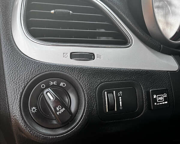 Черный Додж Джорни, объемом двигателя 2.36 л и пробегом 180 тыс. км за 11800 $, фото 23 на Automoto.ua